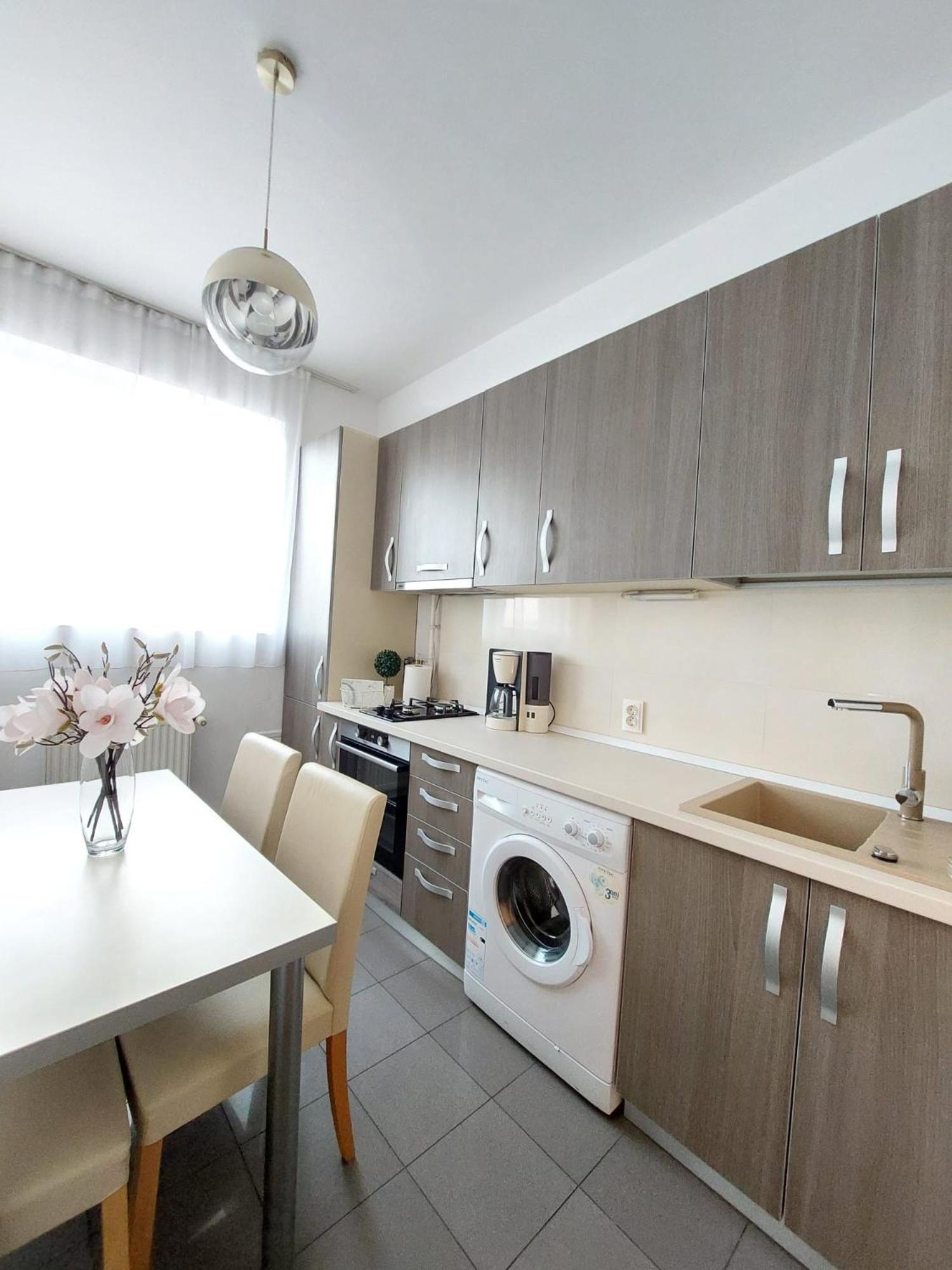 Sweet Residence Apartment Арад Экстерьер фото